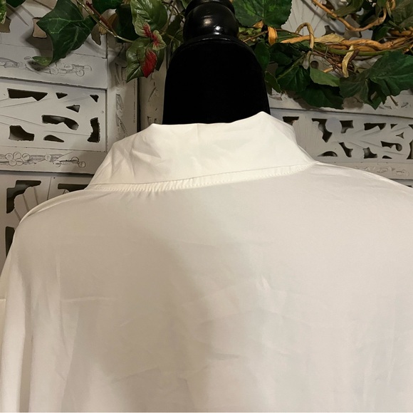 SHEIN COUTURE TRUE WHITE WITH COLLAR & ADJUSTABLE TIE LONG SLEEVES PLUS TOP - Picture 6 of 7